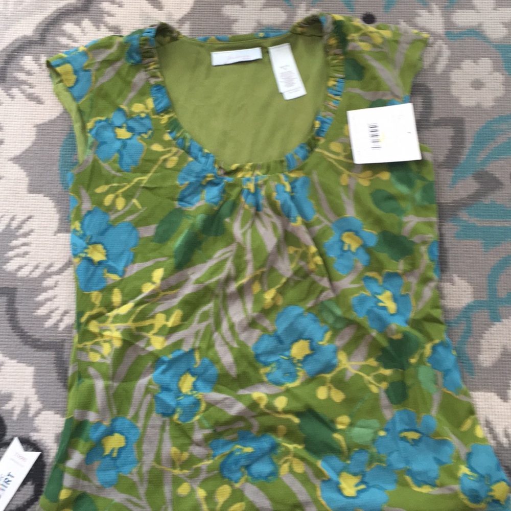 Brand New short sleeve top